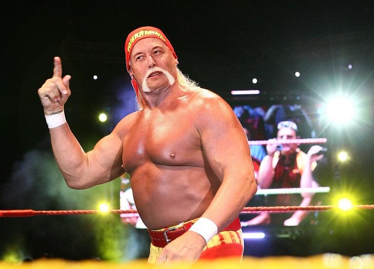 Elon Musk saat menjadi Hulk Hogan Copyright: menshealth