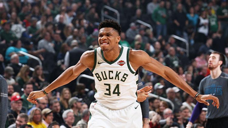 Selebrasi Giannis Antetokounmpo, pemain bintang dari Milwaukee Bucks. Copyright: INDOSPORT