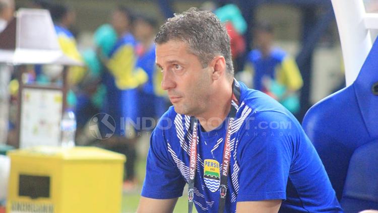 Pelatih Persib, Miljan Radovic. Copyright: Arif Rahman/INDOSPORT