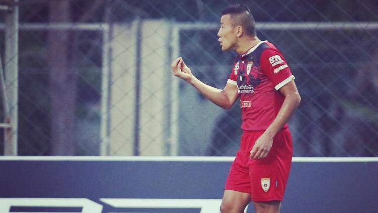 Striker sekaligus kapten Lao Toyota FC, Kazuo Homma. Copyright: instagram.com/kazuohomma