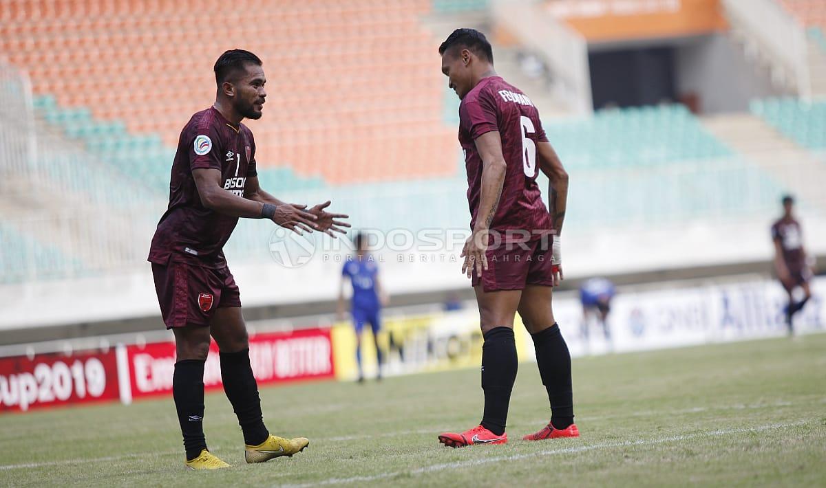 Zulham Zamrun dan Ferdinand Sinaga akan melakukan selebrasi Copyright: Herry Ibrahim/INDOSPORT