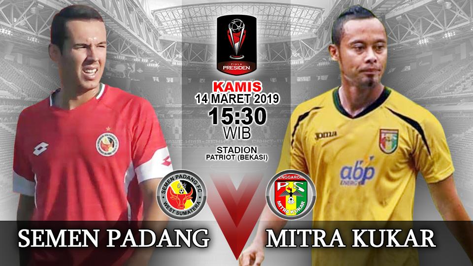 Pertandingan Semen Padang vs Mitra Kukar. Copyright: Indosport.com