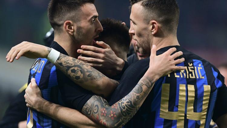 Pemain Inter Milan Merayakan gol Vecino Copyright: Indosport
