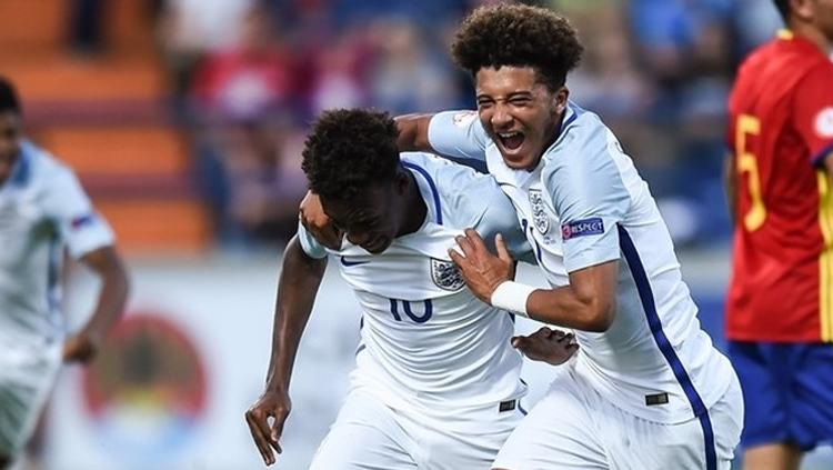 Hudson-Odoi dan Sancho membela Timnas U-17 Inggris Copyright: Sporsfilw