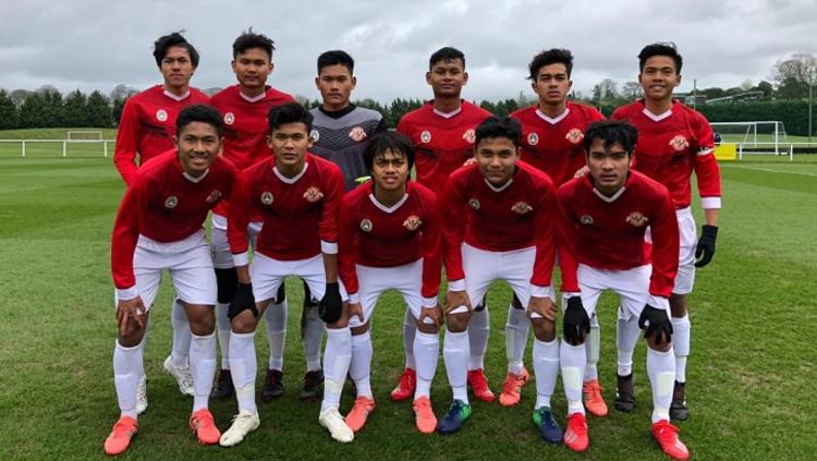 Setelah berhasil menang melawan QPR U18 dan Blackburn Rovers U 18 , laju Tim Garuda Select ditahan  tim kategori 1 Inggris, Huddersfield U18 dengan skor 2-2. - INDOSPORT