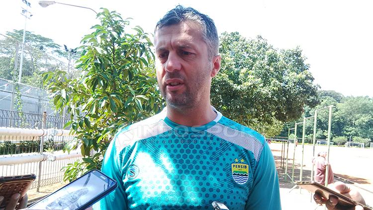 Salah satu mantan pemain asing Persib, Miljan Radovic, beri tanggapan soal kemungkinan dirinya kembali ke Liga Indonesia dan latih skuat Maung Bandung. - INDOSPORT