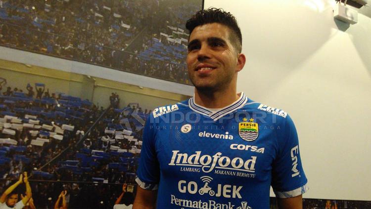 Fabiano Beltrame resmi diperkenalkan manajemen Persib Copyright: Arif Rahman/INDOSPORT