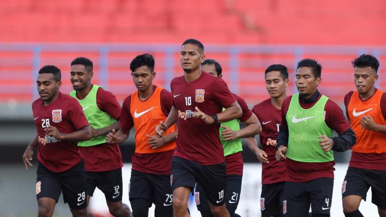 Para pemain Borneo FC sedang berlatih