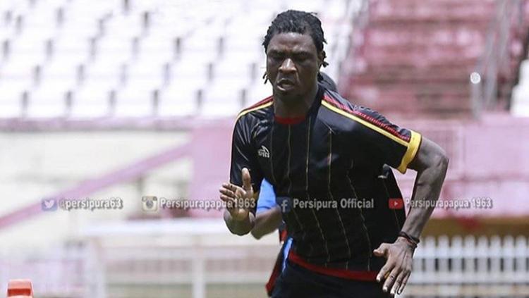 Bio Pauline Pierre saat menjalani trial bersama Persipura Jayapura - INDOSPORT