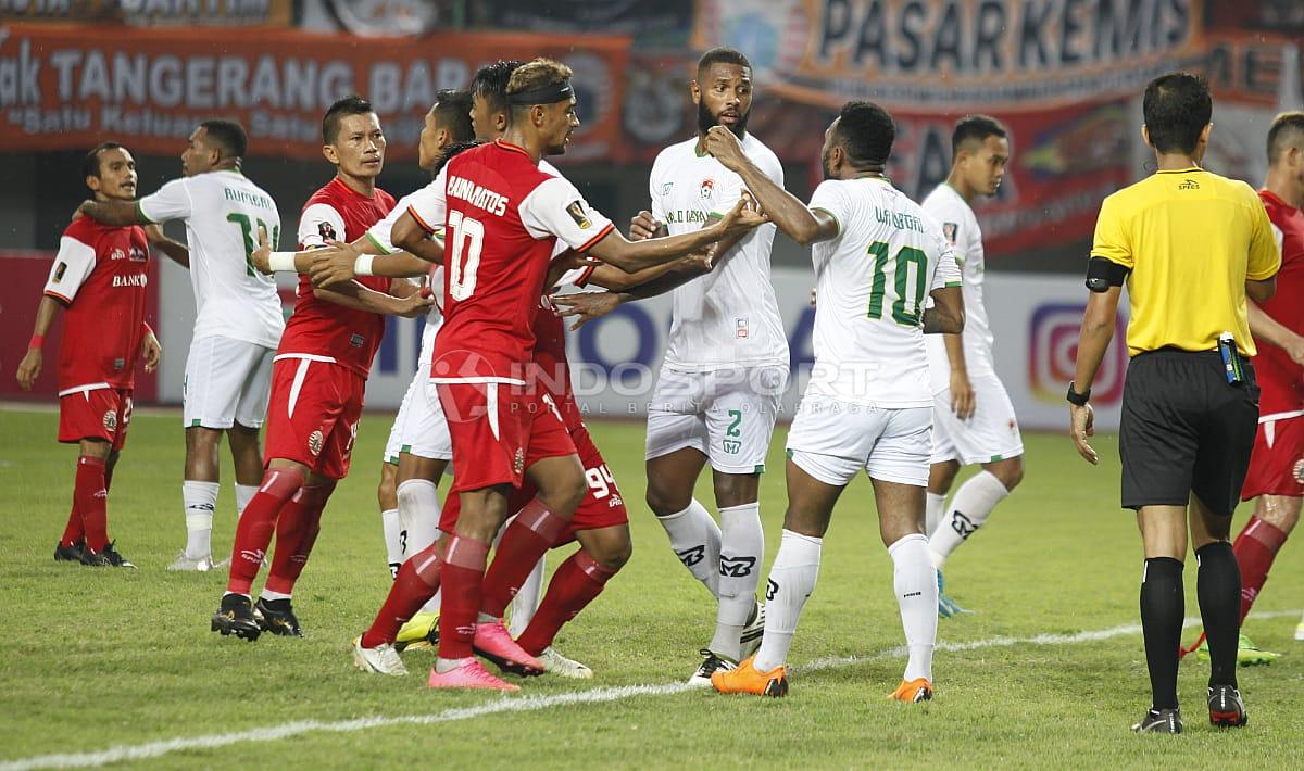 Situasi keributan terjadi antara Persija Jakarta vs Kalteng Putra.