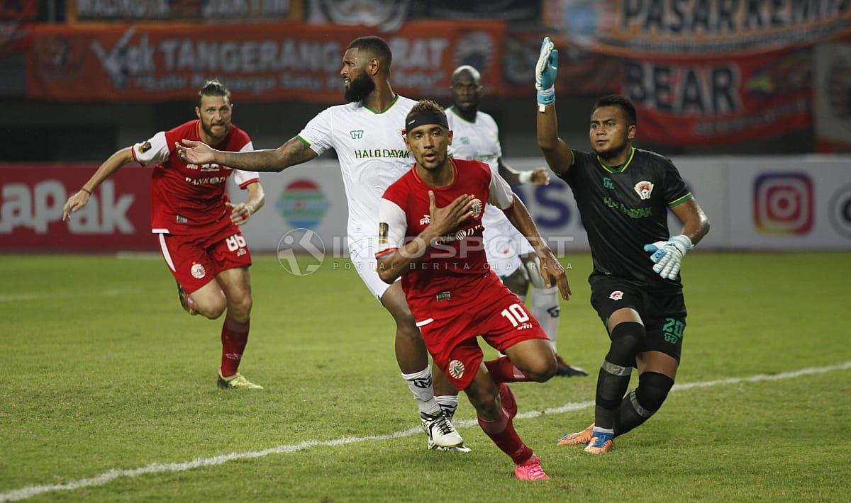 Selebrasi Bruno Matos (Persija Jakarta) saat menjebol gawang Kalteng Putra.