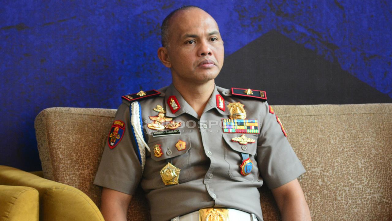 Ketua Satgas Anti-Mafia Bola, Brigjen Hendro Pandowo, baru saja menangkap enam tersangka kasus pengaturan skor di Liga 3 2019.