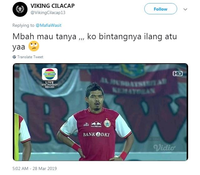 Persija Jakarta masih menggunakan jersey bintang satu Copyright: Twitter