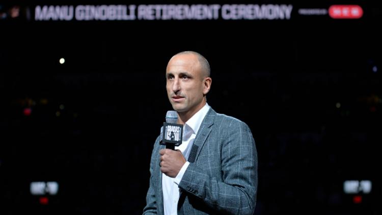 Manu Ginobili dalam acara seremoni pensiunnya dari dunia basket, Kamis (28/03/19).
