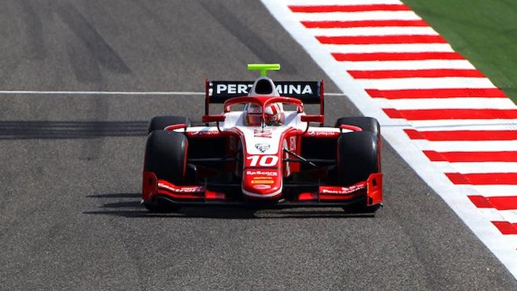 Pembalap asal Indonesia Sean Gelael di turnamen Formula 2 2019.