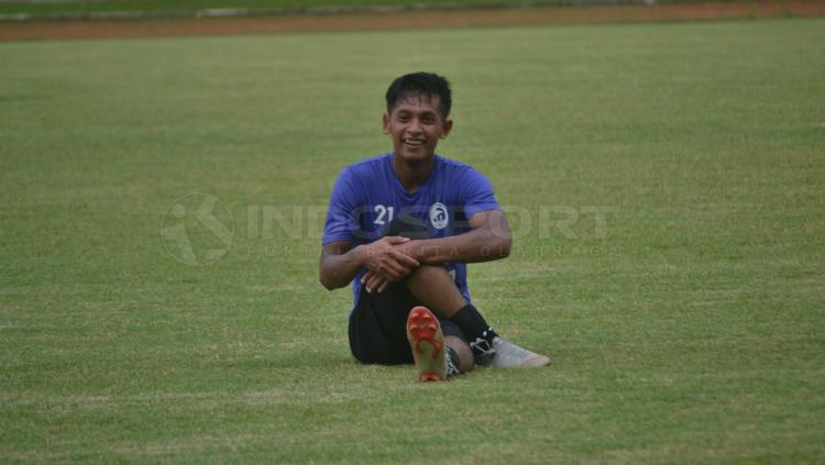 Eks striker Timnas Indonesia, Yongki Aribowo saat menjalani latihan perdana Sriwijaya FC untuk persiapan Liga 2 2019, Senin (01/04/19) kemarin. Copyright: Muhammad Effendi/INDOSPORT