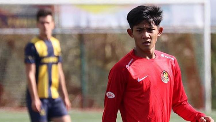 Pemain muda asal Indonesia, Firza Andika, berhasil mencetak dua gol untuk AFC Tubize U-18 saat pertandingan persahabatan melawan Marcet Academy of Barcelona - INDOSPORT