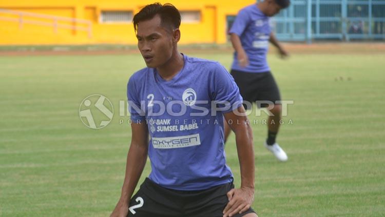 Pemain senior Persik, Juan Revi Auriqto bersedia jika kembali diminta membantu tim Macan Putih di Liga 1 2020. - INDOSPORT