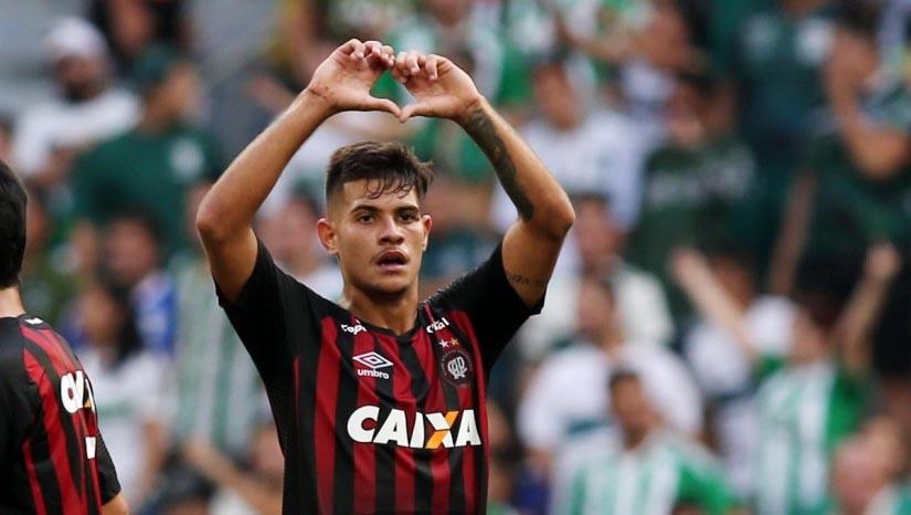 Bruno Guimaraes, talenta Brasil di Olimpiade Tokyo 2020, mengungkapkan jika ia di-PHP klub Liga Inggris, Arsenal, dalam saga bursa transfer musim ini.