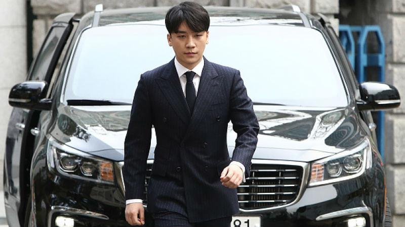 Mantan personil BIGBANG, Seungri, dinyatakan bersalah dan divonis 3 tahun penjara atas kasus prostitusi. Berikut 5 fakta di balik keputusan tersebut. - INDOSPORT
