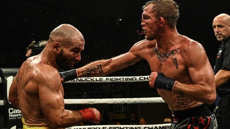 Lobov dan Jason mengalami cedera parah dan mendapatkan beberapa jahitan saat turnamen Bare Knuckle Fighting Championship. - INDOSPORT