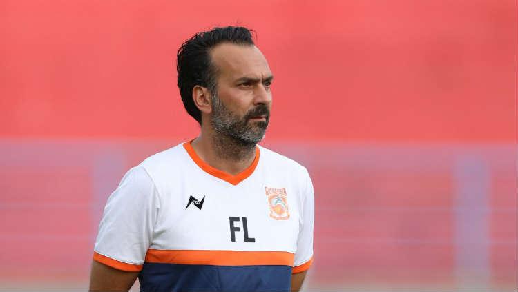 Gugat ke FIFA, Eks Pelatih Borneo FC Buat Klub Vietnam Kena Hukuman.
