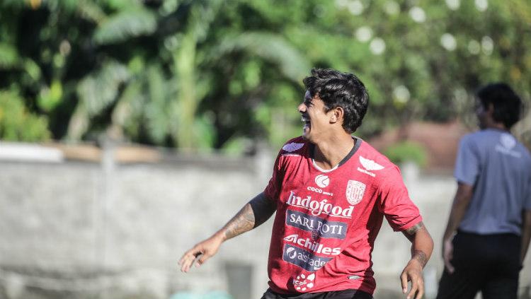 Penyerang Bali United Irfan Bachdim. Copyright: baliutd.com