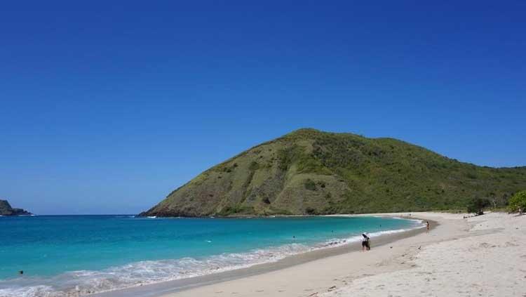 Keindahaan Pantai Tanjung Aan di Lombok Copyright: Tempat Wisata di Lombok