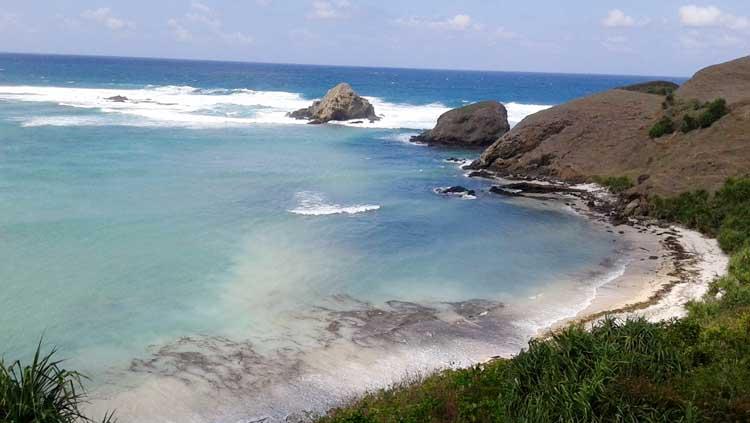 Pantai Serenting di Lombok Copyright: Kabar Wisata