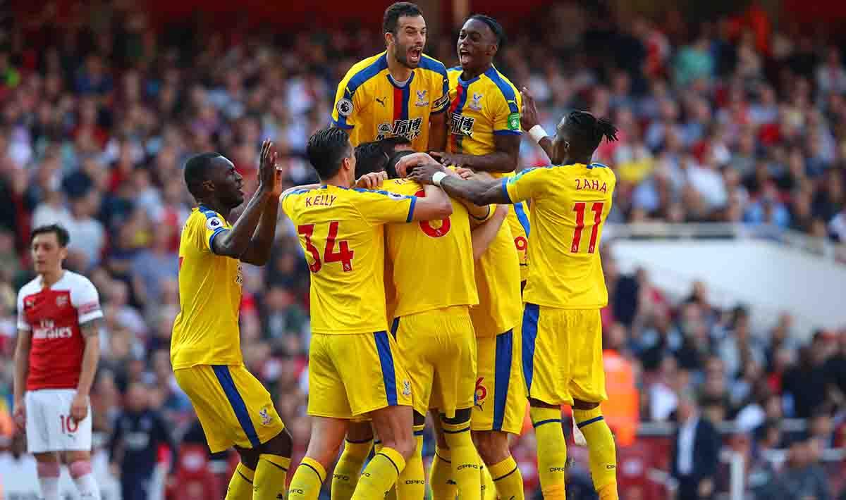 Aksi selebrasi para pemain Crystal Palace usai memenangkan laga melawan Arsenal dengan skor 3-2 di Emirates Stadium, Senin 21/04/19. Warren Little/Getty Images