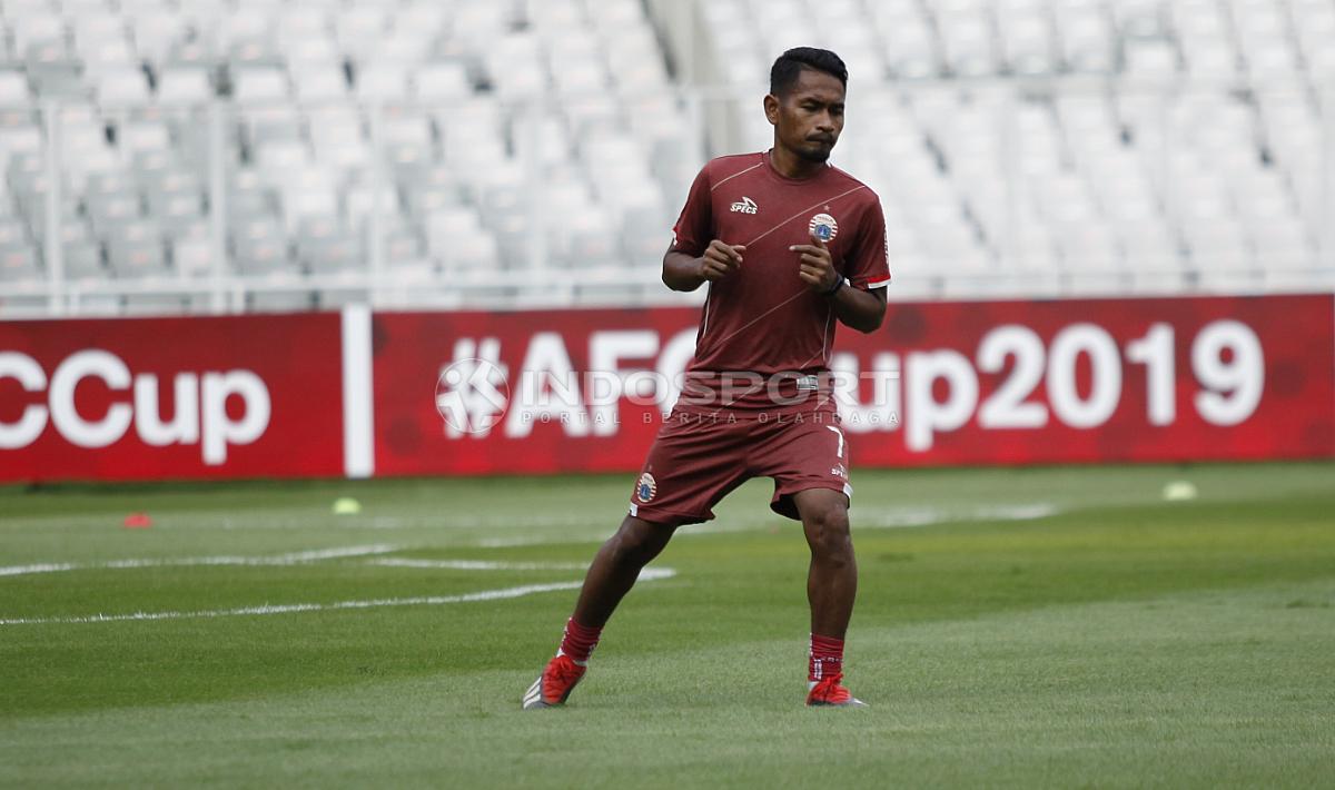 Ramdani Lestaluhu saat official training jelang AFC Cup melawan Ceres-Negros di stadion GBK Senayan, Jakarta, Senin (22/4/19). Foto: Herry Ibrahim/INDOSPORT