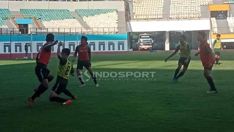 Internal game dalam seleksi Timnas Indonesia U-19 di Stadion Wibawa Mukti, Cikarang (25-04-2019). Foto: Shintya Anya Maharani/INDOSPORT