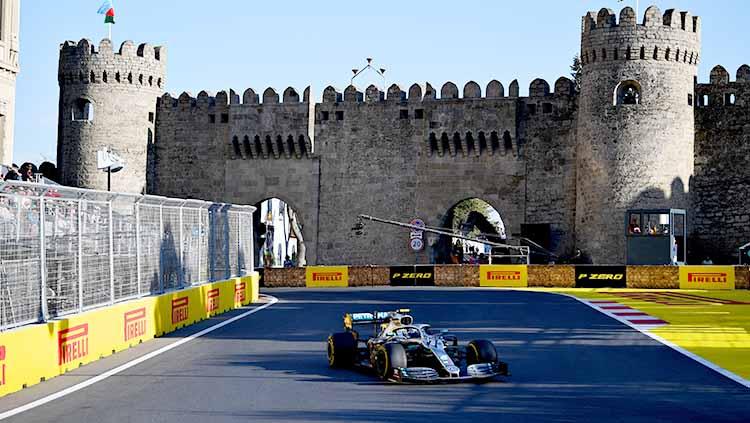 Sesi balapan (Race) Formula 1 2023 GP Azerbaijan akan berlangsung hari ini, Minggu (30/04/23). Anda dapat menyaksikan melalui link live streaming di berita ini.Foto: Clive Mason/Getty Images - INDOSPORT