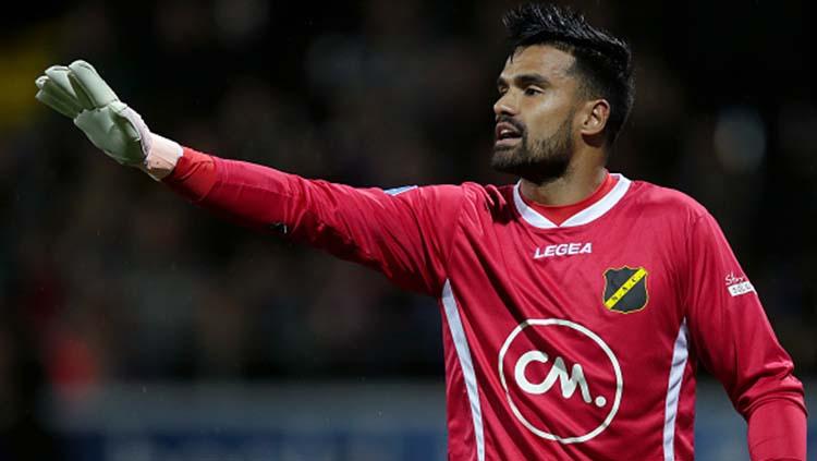 Kiper keturunan Indonesia, Benjamin van Leer saat memperkuat klub Belanda NAC Breda.