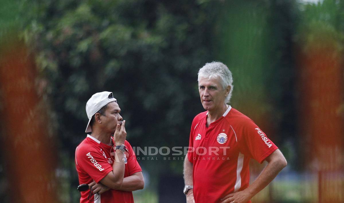 Asisten pelatih Persija Mustaqim sempat membocorkan inisial huruf pelatih pengganti Ivan Venkov Kolev. Foto: Herry Ibrahim/INDOSPORT