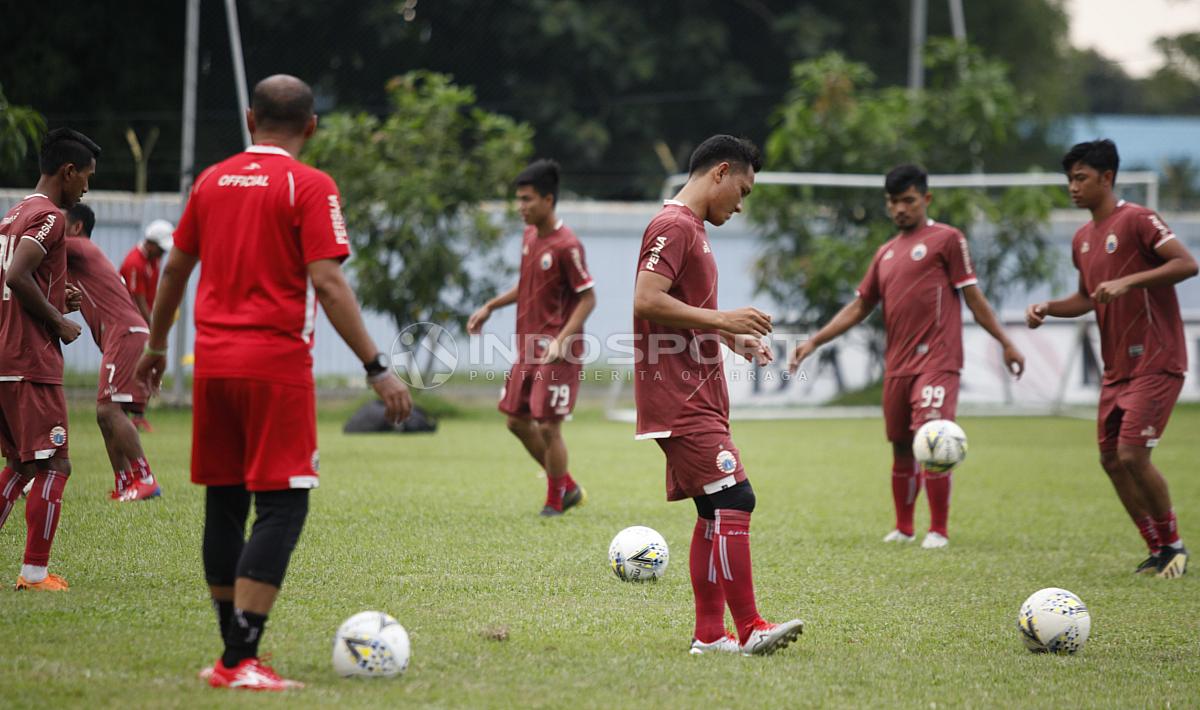 Dilatihan kali ini hadir dua pemain dari Persija U-20 dan satu pemain yang trial saat latihan Persija Jakarta jelang leg kedua babak 8 besar Piala Indonesia lawan Bali United di Lapangan PS AU TNI Halim Perdanakusuma, Jakarta Timur, Jumat (03/05/19).