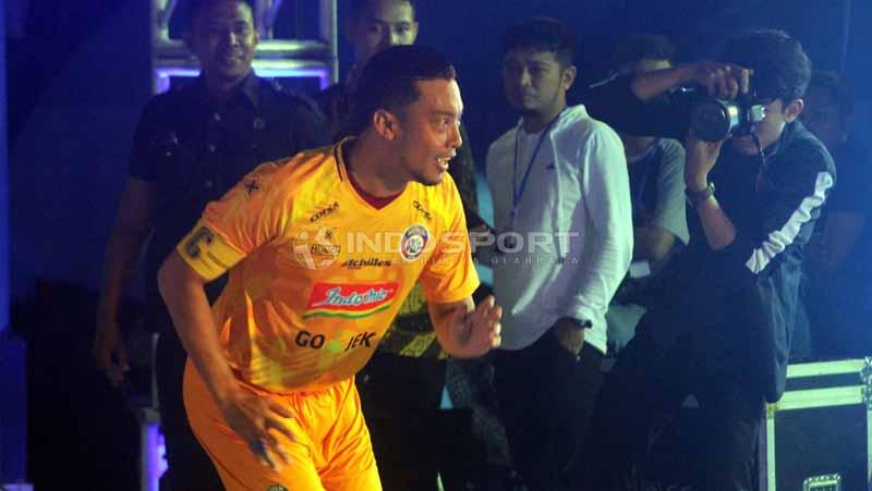 Pemain Arema FC, Hamka Hamzah saat launching jersey Arema FC, Sabtu (04/05/2019). Foto: Ronald Seger Prabowo/INDOSPORT - INDOSPORT