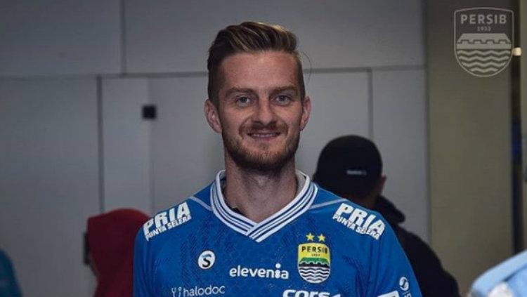 Rene Mihelic Berseragam Persib Bandung, Selasa (07/05/19). Copyright: instagram.com/persib_official/