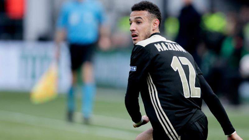 Bek Ajax Amsterdam, Noussair Mazraoui, yang dikaitkan dengan AC Milan. Foto: Soccrates Images / Contributor / Getty Images.
