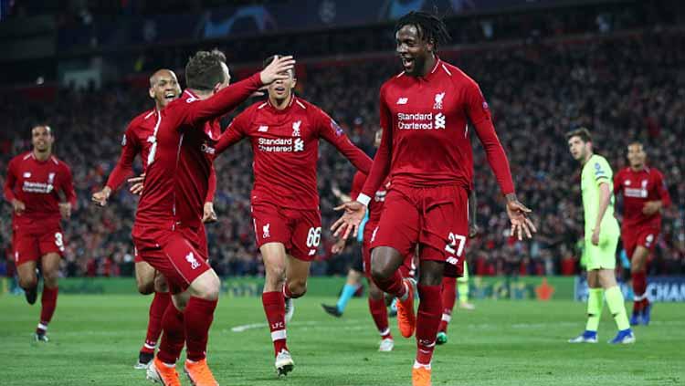 Ekspresi kegembiraan para pemain Liverpool usai menghajar Barcelona dengan skor telak 4-0. - INDOSPORT