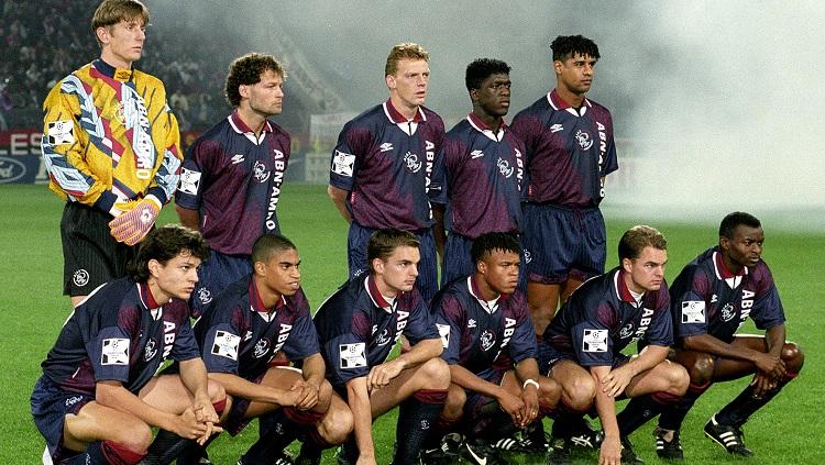 Skuat Ajax Amsterdam musim 1994/95.