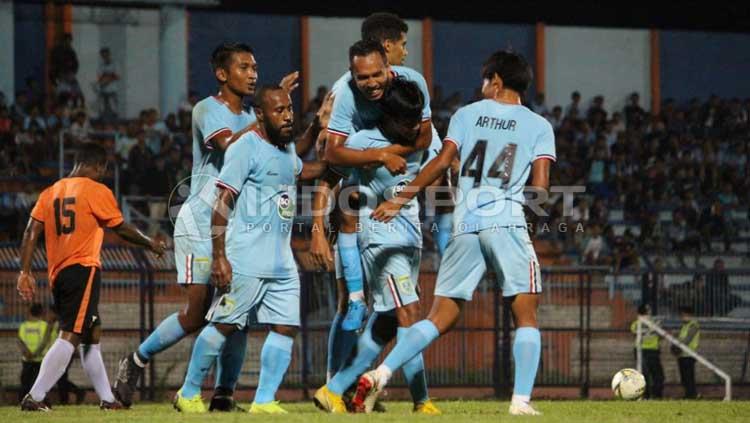 Selebrasi para pemain Persela Lamongan. Copyright: Fitra Herdian/INDOSPORT