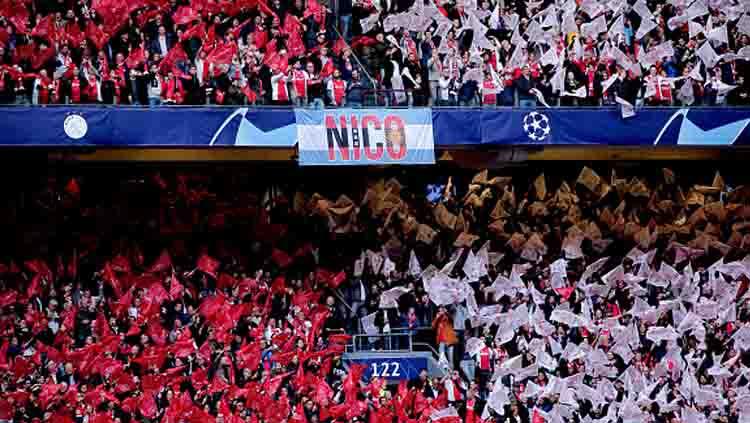 Bagaikan bendera Indonesia, warna merah dan putih yang juga jadi khas dari Ajax Amsterdam terlihat jelas di Johan Cruijff Arena
