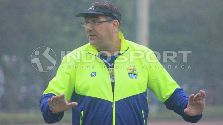 Pelatih Persib Bandung, Robert Rene Alberts Copyright: Arif Rahman/INDOSPORT