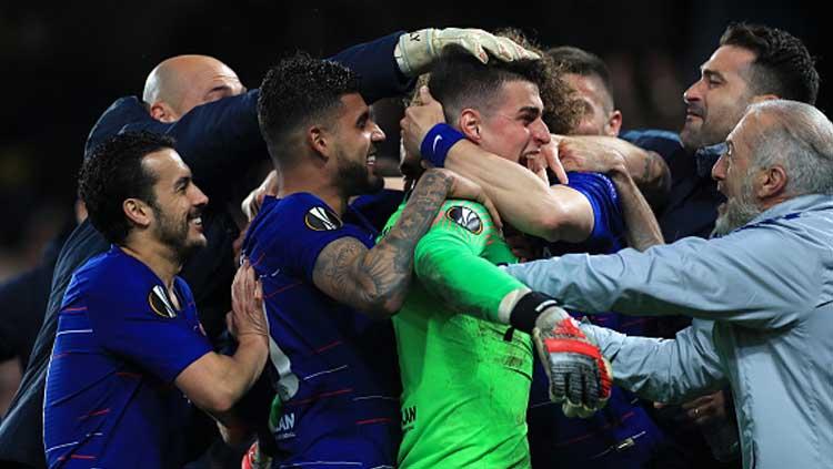 Selebrasi para pemain Chelsea setelah menang dramatis atas Frankfurt dalam drama adu penalti.
