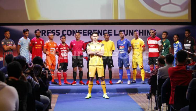 Gavin Kwan Adsit mewakili Barito Putera di launching Liga 1 2019. Foto: Herry Ibrahim/INDOSPORT