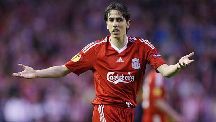 Pemain Liverpool, Yossi Benayoun sewaktu membela Liverpool. Foto: Mike Egerton - EMPICS/PA Images via Getty Images - INDOSPORT