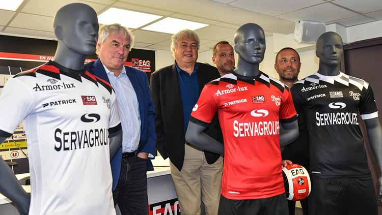 Jersey klub Prancis, EA Guingamp musim 2018/19. Copyright: football kit news