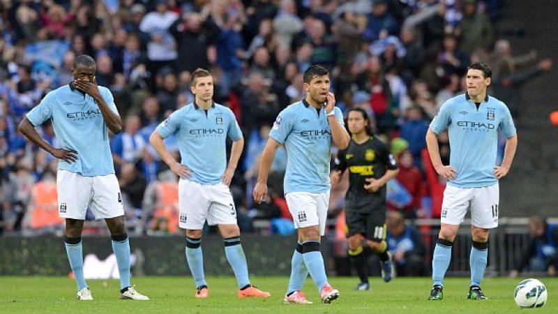 Yaya Toure (kiri), berlatih dengan klub Divisi 4 Liga Inggris, Leyton Orient. - INDOSPORT