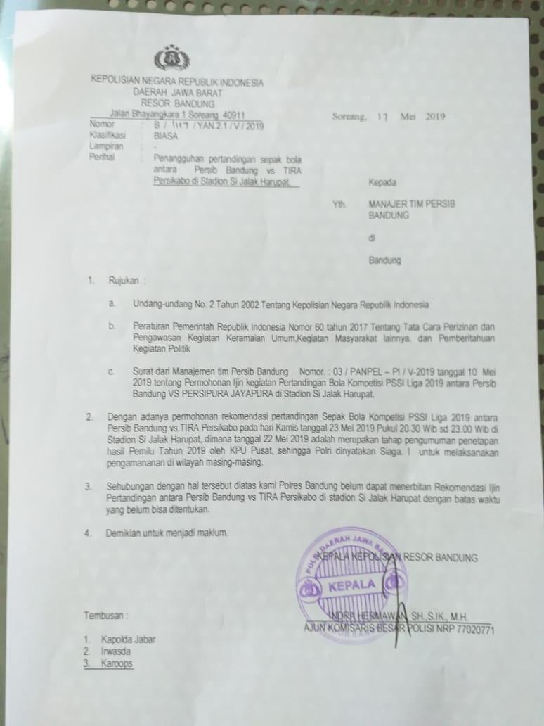 Surat keterangan dari kepolisian yang meminta laga Persib vs Persipura diundur. Copyright: Istimewa